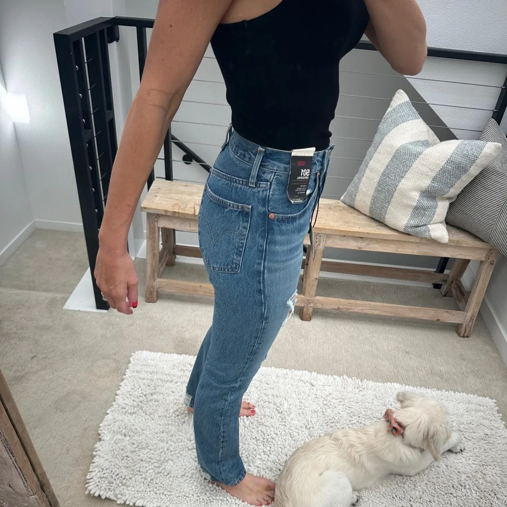 Levi’s 501 High Rise Straight Leg Jeans Distressed Blue Denim | NWT Size 25 - Picture 5 of 15